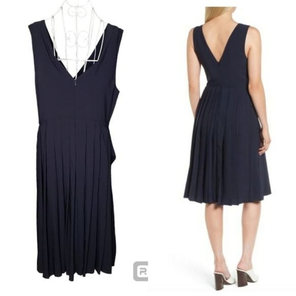 Lewit Sleeveless Navy Night Pleated Fit & Flare V Neck Dress Size 14 - Picture 3 of 7